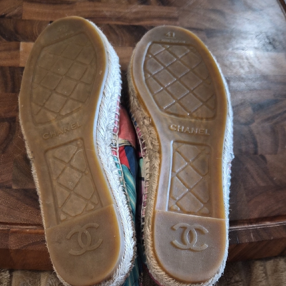 CHANEL Multicolor Canvas Espadrilles with Black Patent Toe - Picture 12 of 15